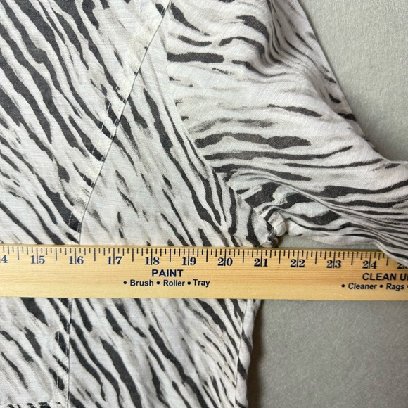 Chico’s Women’s Linen Blend Two Button Front Blazer Zebra Print Sheer size 2/12 - Picture 2 of 10